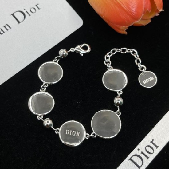 2025SS DIOR ディオール 国境も時代も超えた夏季新作 ブレスレット 2025SS DIOR ディオール 国境も時代も超えた夏季新作 ブレスレット