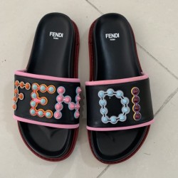 年末年始限定、出血大セール 品質保証 セール商品 FENDI フェンデイ お買得 レディース スリッパ 