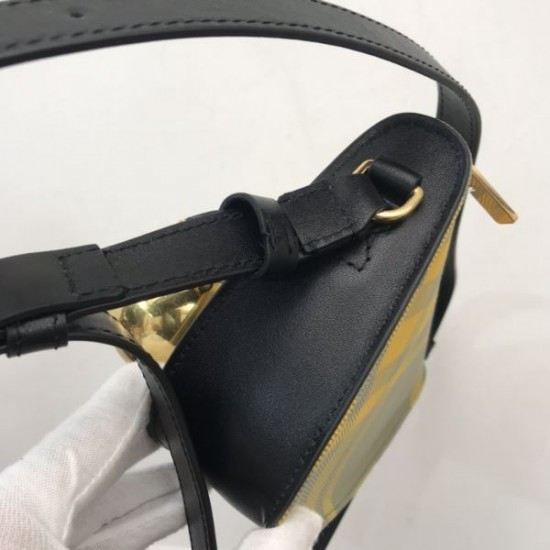 長時間持続可能 2024SS ショルダーバッグ BURBERRY バーバリー