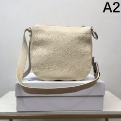 トレンド感抜群 2024SS ショルダーバッグ BURBERRY バーバリー