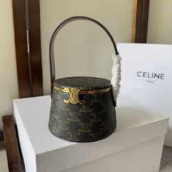 ベスト系のアイテム 2024SS トートバッグ CELINE セリーヌ 