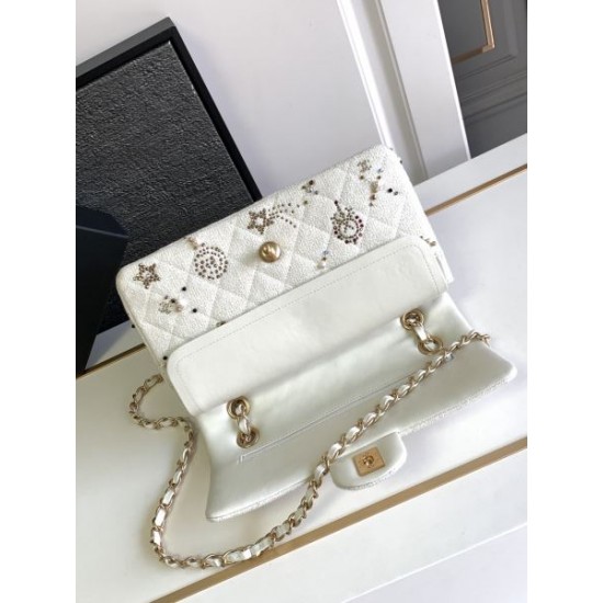 とても取り入れやすい 2024SS ショルダーバッグ CHANEL シャネル とても取り入れやすい 2024SS ショルダーバッグ CHANEL シャネル