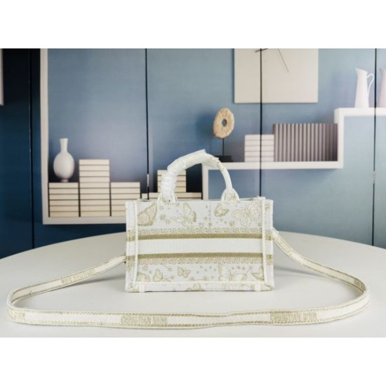 贈るべきのプレゼント 2024SS トートバッグ DIOR ディオール 贈るべきのプレゼント 2024SS トートバッグ DIOR ディオール