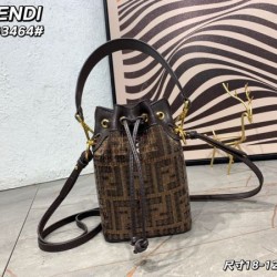大人の女性にぴったり 2024SS トートバッグ FENDI フェンデイ