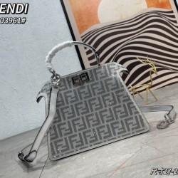 贈るべきのプレゼント 2024SS トートバッグ FENDI フェンデイ