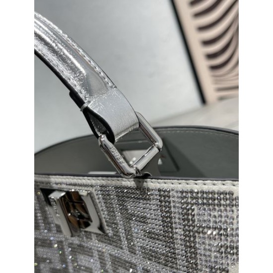 贈るべきのプレゼント 2024SS トートバッグ FENDI フェンデイ 贈るべきのプレゼント 2024SS トートバッグ FENDI フェンデイ