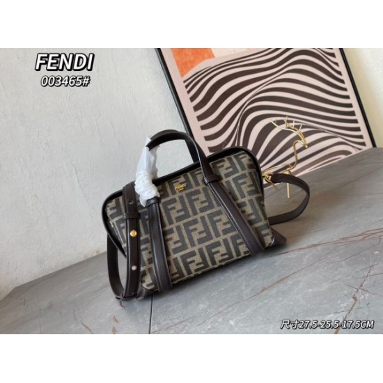 期待値も高いアイテム 2024SS トートバッグ FENDI フェンデイ 期待値も高いアイテム 2024SS トートバッグ FENDI フェンデイ