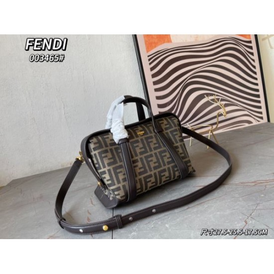 期待値も高いアイテム 2024SS トートバッグ FENDI フェンデイ 期待値も高いアイテム 2024SS トートバッグ FENDI フェンデイ