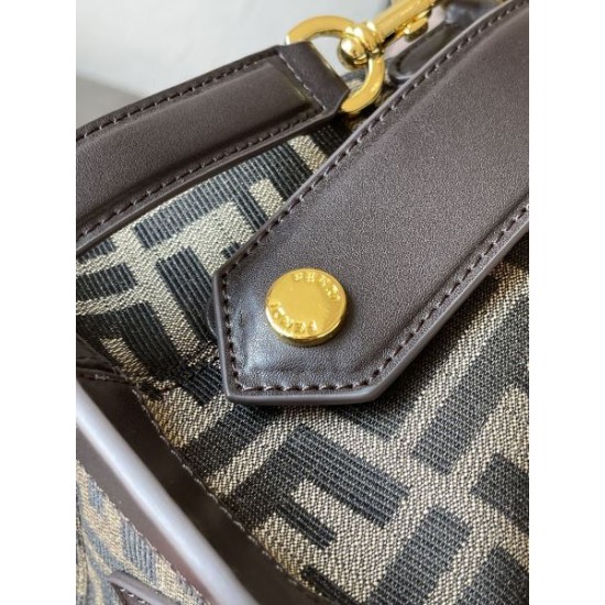 期待値も高いアイテム 2024SS トートバッグ FENDI フェンデイ 期待値も高いアイテム 2024SS トートバッグ FENDI フェンデイ