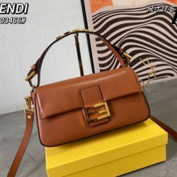 日本未上陸のブランド 2024SS トートバッグ FENDI フェンデイ