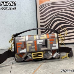 大人の雰囲気たっぷり 2024SS トートバッグ FENDI フェンデイ