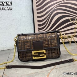 新作いきなり値下げ！ 2024SS ショルダーバッグ FENDI フェンデイ