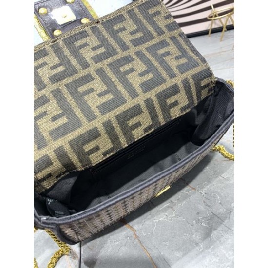 新作いきなり値下げ！ 2024SS ショルダーバッグ FENDI フェンデイ