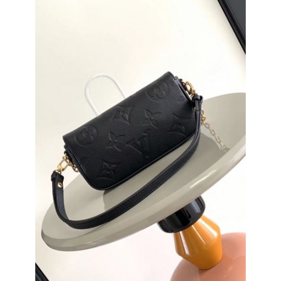 きれいめな印象 2024SS トートバッグ LOUIS VUITTON ルイヴィトン きれいめな印象 2024SS トートバッグ LOUIS VUITTON ルイヴィトン