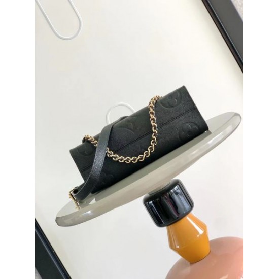 新作に一目惚れ 2024SS トートバッグ LOUIS VUITTON ルイヴィトン 新作に一目惚れ 2024SS トートバッグ LOUIS VUITTON ルイヴィトン