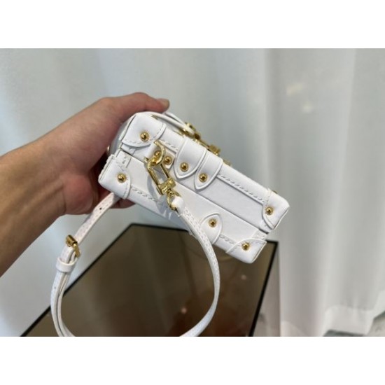 主役級アイテム 2024SS ショルダーバッグ LOUIS VUITTON ルイヴィトン 主役級アイテム 2024SS ショルダーバッグ LOUIS VUITTON ルイヴィトン