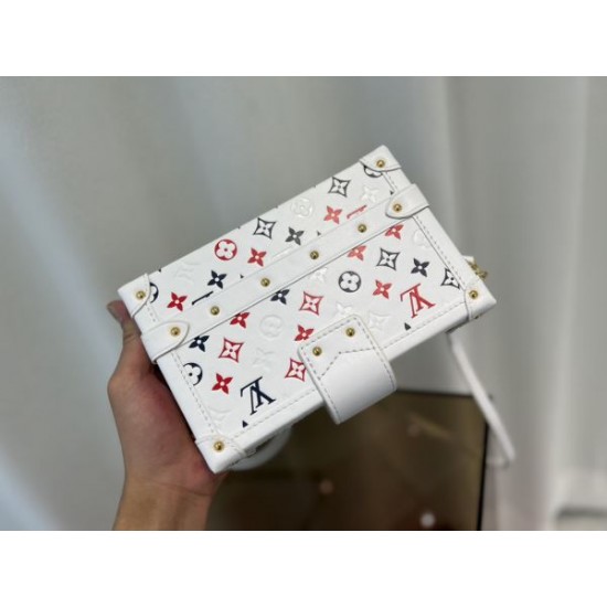 主役級アイテム 2024SS ショルダーバッグ LOUIS VUITTON ルイヴィトン 主役級アイテム 2024SS ショルダーバッグ LOUIS VUITTON ルイヴィトン