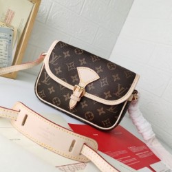 愛用者が続出中 2024SS ショルダーバッグ LOUIS VUITTON ルイヴィトン