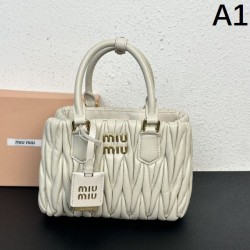 大人気お得安い 2024SS トートバッグ MIU MIU ミュウミュウ