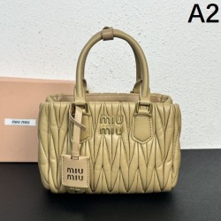 大人気お得安い 2024SS トートバッグ MIU MIU ミュウミュウ