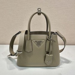 リラックスした雰囲気に 2024SS トートバッグ PRADA プラダ