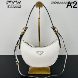 大活躍間違いなしの新着 2024SS トートバッグ PRADA プラダ