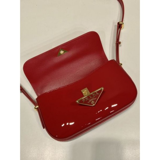 これさえ押さえればOK! 2024SS ショルダーバッグ PRADA プラダ これさえ押さえればOK! 2024SS ショルダーバッグ PRADA プラダ