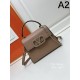 シックな色合い 2024SS トートバッグ VALENTINO ヴァレンティノ シックな色合い 2024SS トートバッグ VALENTINO ヴァレンティノ