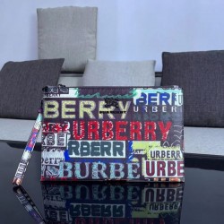 2024SS 雑誌も街も人気アイテム BURBERRY バーバリー クラッチバッグ