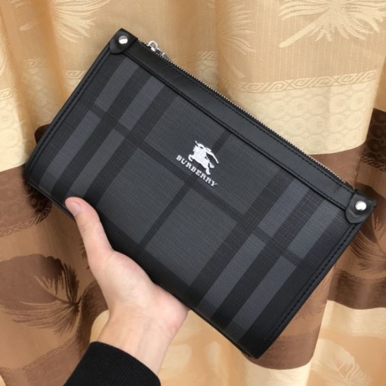 2024SS 引き続き人気のアイテム BURBERRY バーバリー クラッチバッグ