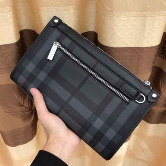 2024SS 引き続き人気のアイテム BURBERRY バーバリー クラッチバッグ