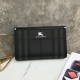 2024SS 引き続き注目のスタイル BURBERRY バーバリー クラッチバッグ 2024SS 引き続き注目のスタイル BURBERRY バーバリー クラッチバッグ