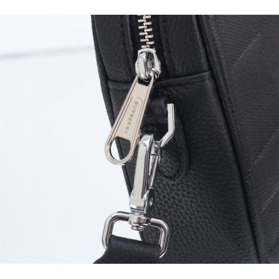 2024SS 流行の注目ブランド BURBERRY バーバリー ショルダーバッグ 2024SS 流行の注目ブランド BURBERRY バーバリー ショルダーバッグ