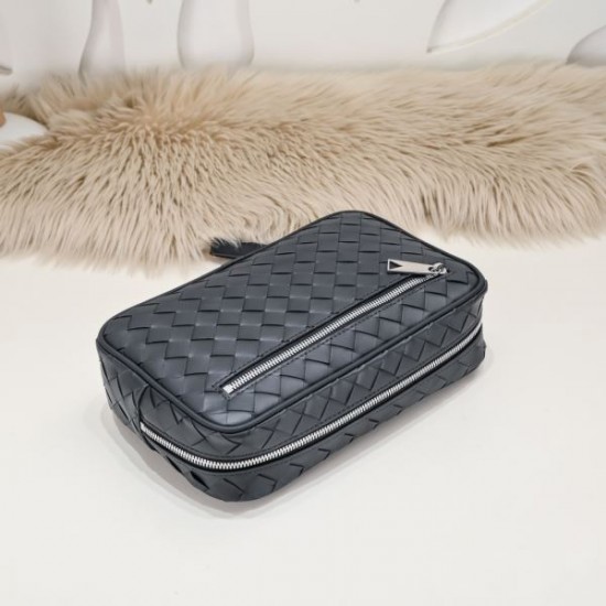 2024SS 今人気の上品 BOTTEGA VENETA ボッテガヴェネタ クラッチバッグ 2024SS 今人気の上品 BOTTEGA VENETA ボッテガヴェネタ クラッチバッグ