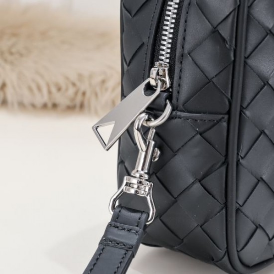 2024SS 今人気の上品 BOTTEGA VENETA ボッテガヴェネタ クラッチバッグ 2024SS 今人気の上品 BOTTEGA VENETA ボッテガヴェネタ クラッチバッグ