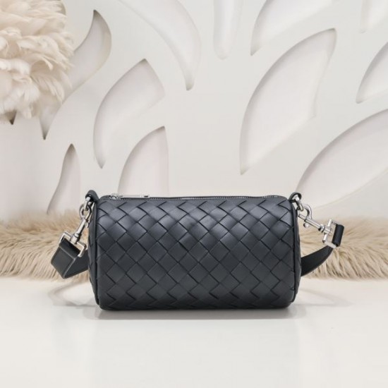 2024SS トレンド商品 BOTTEGA VENETA ボッテガヴェネタ ショルダーバッグ 2024SS トレンド商品 BOTTEGA VENETA ボッテガヴェネタ ショルダーバッグ