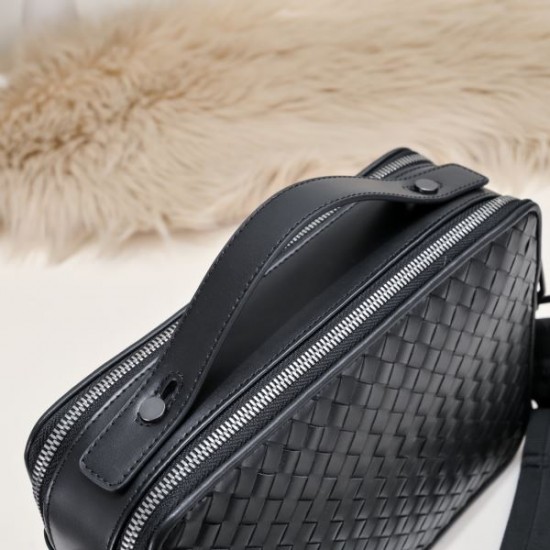 2024SS 話題が沸騰中 BOTTEGA VENETA ボッテガヴェネタ ショルダーバッグ