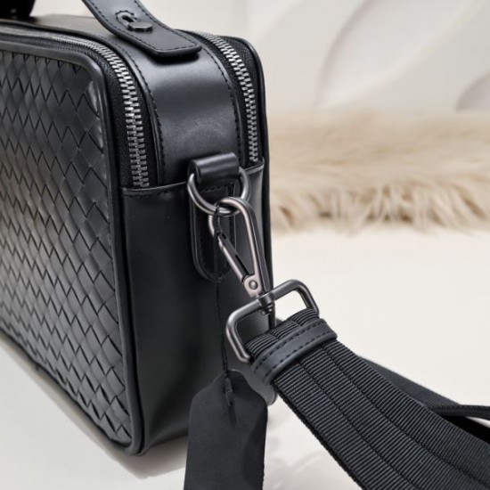 2024SS 話題が沸騰中 BOTTEGA VENETA ボッテガヴェネタ ショルダーバッグ