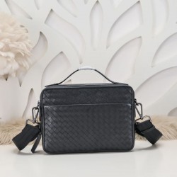 2024SS 目が離せない BOTTEGA VENETA ボッテガヴェネタ ショルダーバッグ