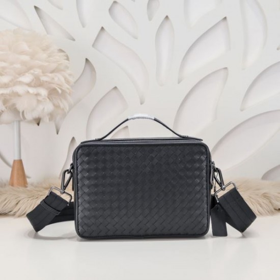 2024SS 目が離せない BOTTEGA VENETA ボッテガヴェネタ ショルダーバッグ 2024SS 目が離せない BOTTEGA VENETA ボッテガヴェネタ ショルダーバッグ