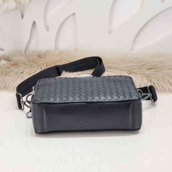 2024SS 目が離せない BOTTEGA VENETA ボッテガヴェネタ ショルダーバッグ 2024SS 目が離せない BOTTEGA VENETA ボッテガヴェネタ ショルダーバッグ