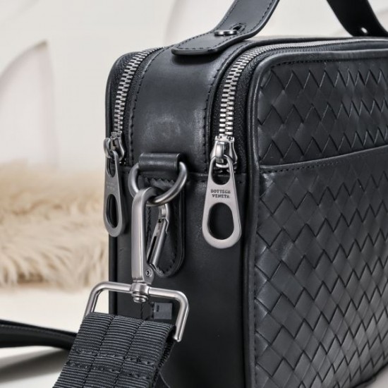 2024SS 目が離せない BOTTEGA VENETA ボッテガヴェネタ ショルダーバッグ 2024SS 目が離せない BOTTEGA VENETA ボッテガヴェネタ ショルダーバッグ