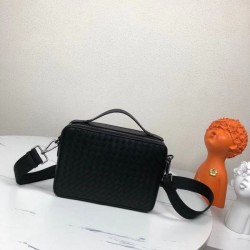 2024SS 抜群な新鮮度 BOTTEGA VENETA ボッテガヴェネタ ショルダーバッグ