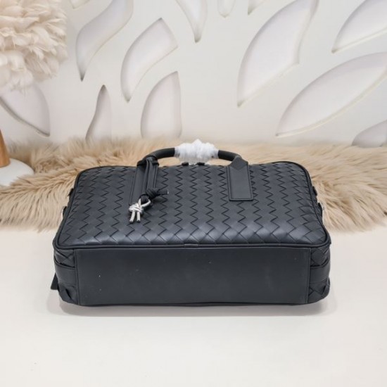 2024SS 今季人気 BOTTEGA VENETA ボッテガヴェネタ ブリーフケース 2024SS 今季人気 BOTTEGA VENETA ボッテガヴェネタ ブリーフケース