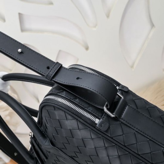 2024SS 今季人気 BOTTEGA VENETA ボッテガヴェネタ ブリーフケース 2024SS 今季人気 BOTTEGA VENETA ボッテガヴェネタ ブリーフケース