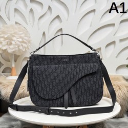 2024SS 奇跡のセール特価！ DIOR ディオール ショルダーバッグ