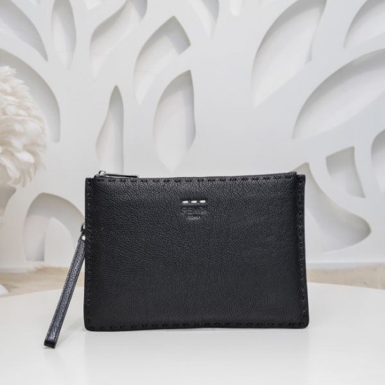 2024SS デイリーにおすすめの1品 FENDI フェンデイ クラッチバッグ 2024SS デイリーにおすすめの1品 FENDI フェンデイ クラッチバッグ