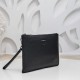 2024SS デイリーにおすすめの1品 FENDI フェンデイ クラッチバッグ 2024SS デイリーにおすすめの1品 FENDI フェンデイ クラッチバッグ