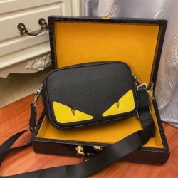 2024SS 人気爆だんな売れ筋！ FENDI フェンデイ ショルダーバッグ
