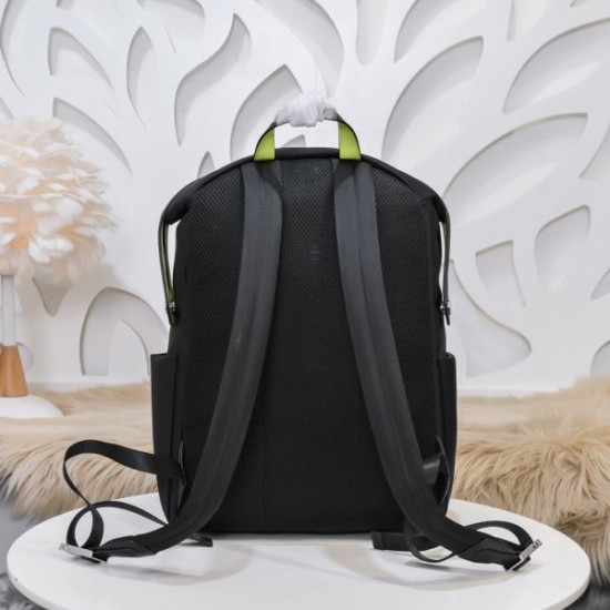 2024SS 毎年大人気のアイテム FENDI フェンデイ バックパック 2024SS 毎年大人気のアイテム FENDI フェンデイ バックパック